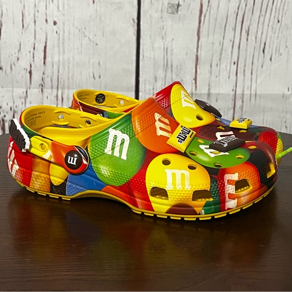 CROCS M&M'S x Crocs Classic Clog limited edition size 8 nwt - Picture 3 of 16